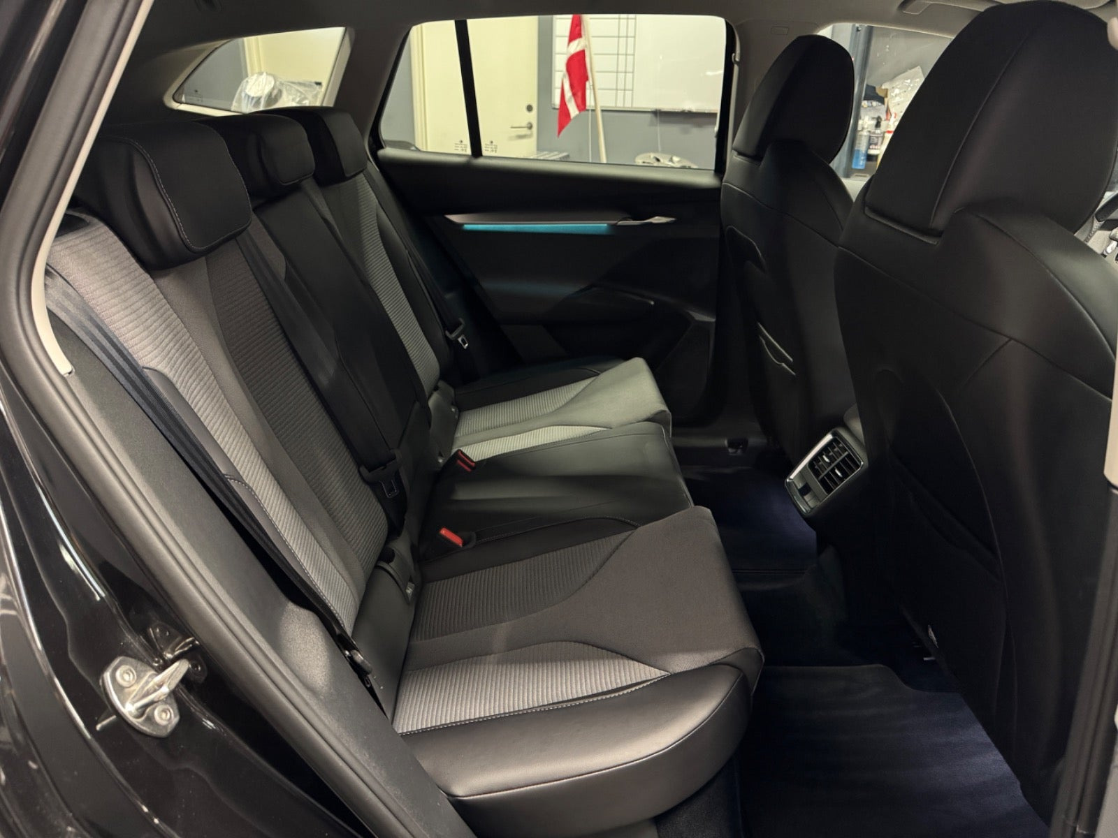 Sort Skoda Enyaq fra 2022