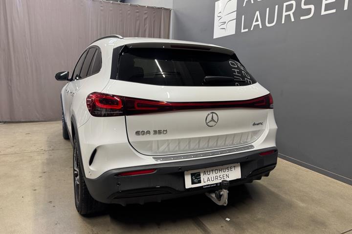 Hvid Mercedes EQA350 fra 2022