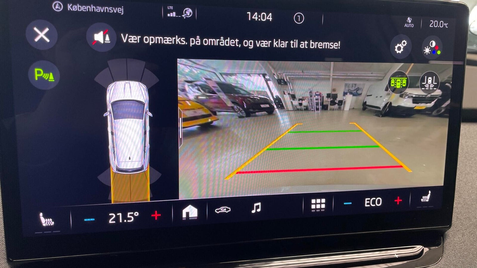 Hvid Skoda Enyaq fra 2021