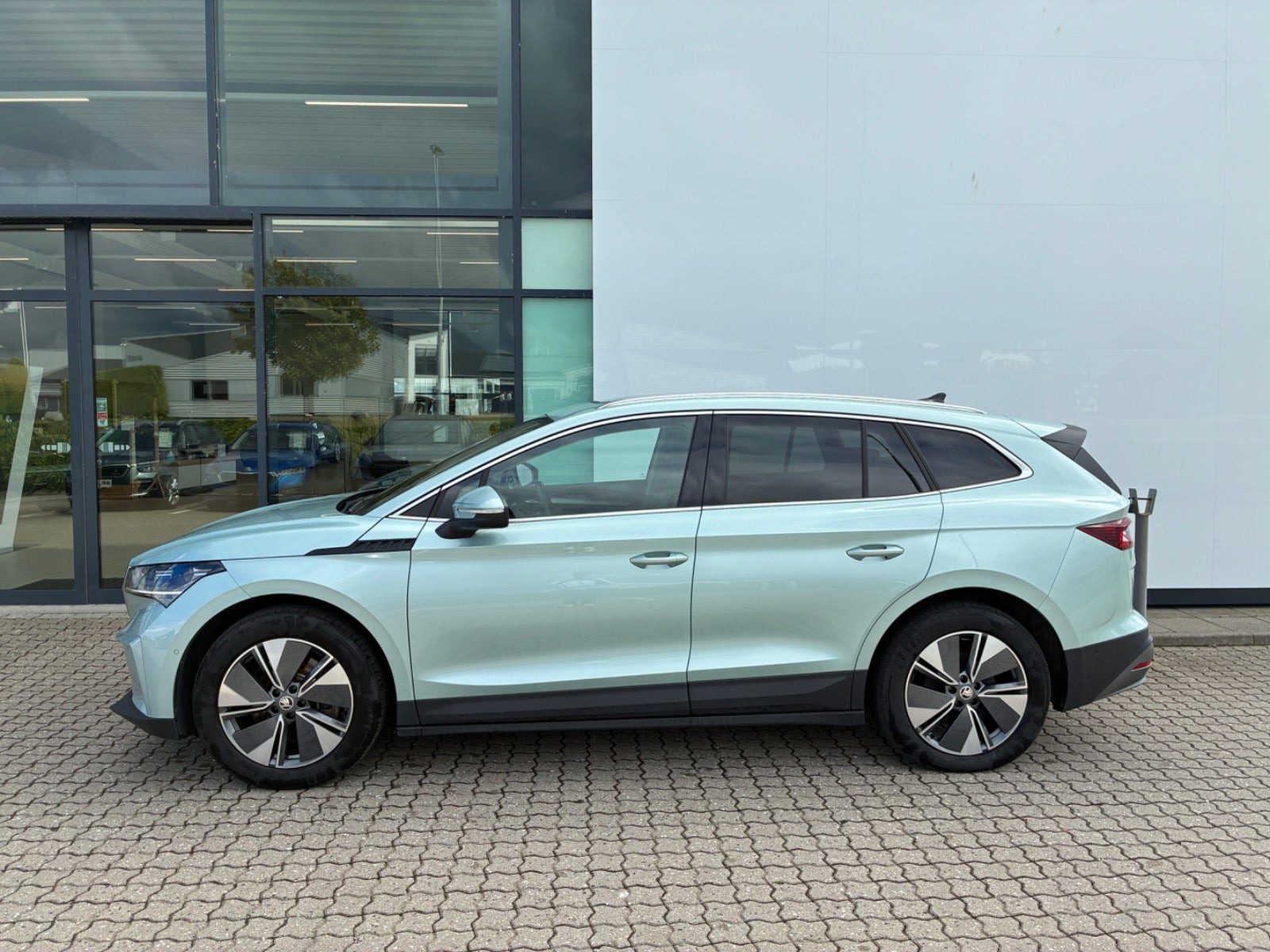 Sølv Skoda Enyaq fra 2023