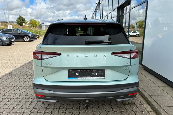 Sølv Skoda Enyaq fra 2023