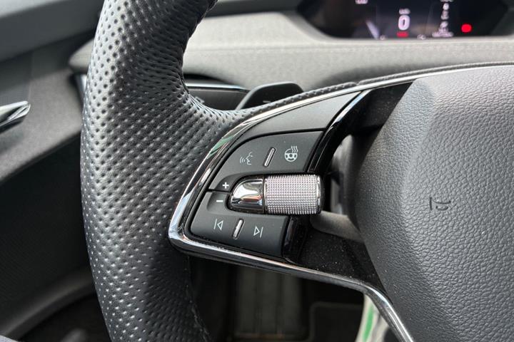 Sølv Skoda Enyaq fra 2023