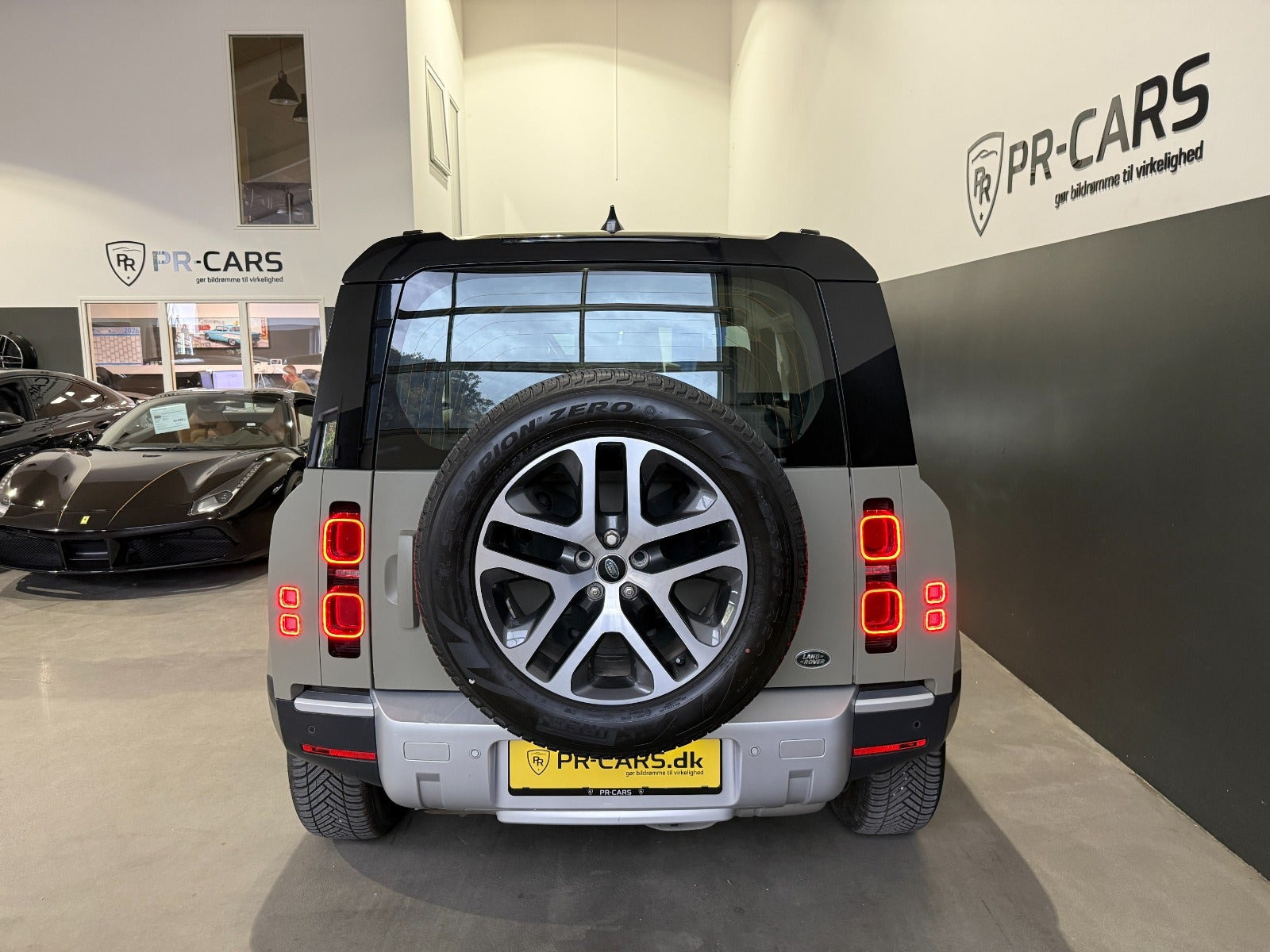 undefined Land Rover Defender 90 fra 2021