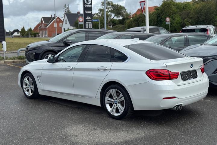 Hvid BMW 420d fra 2019