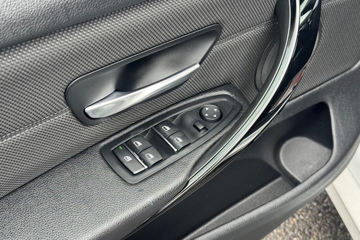 Hvid BMW 420d fra 2019