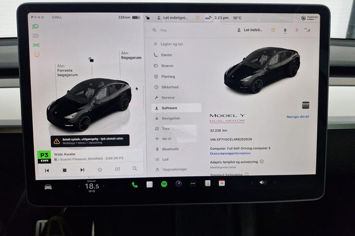 Sort Tesla Model Y fra 2023