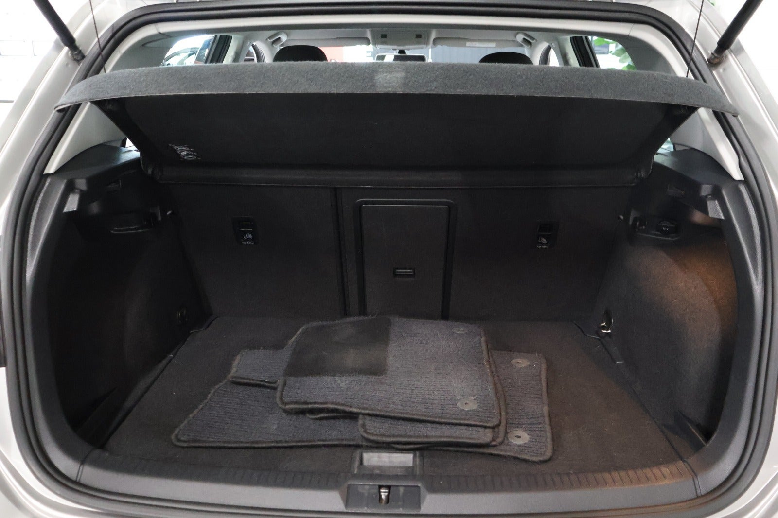 Sølv VW Golf VII fra 2015