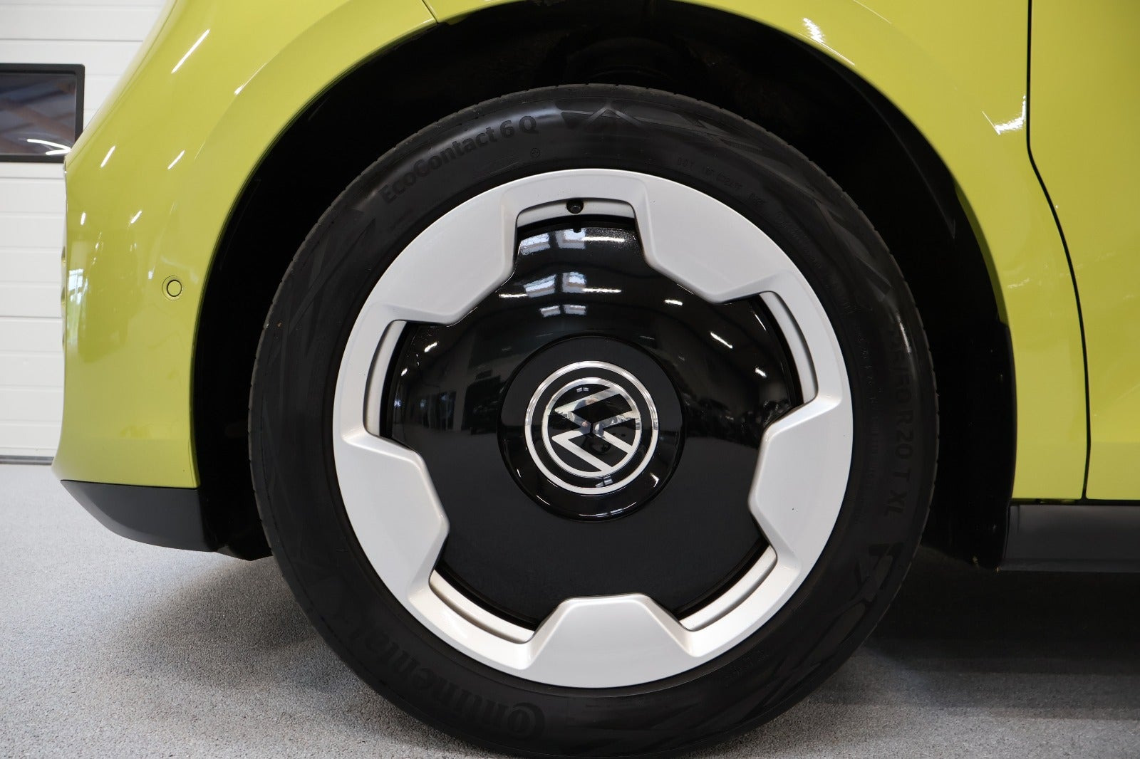 Gul VW ID.Buzz fra 2023