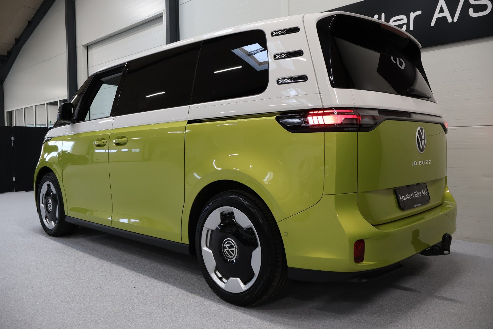 Gul VW ID.Buzz fra 2023