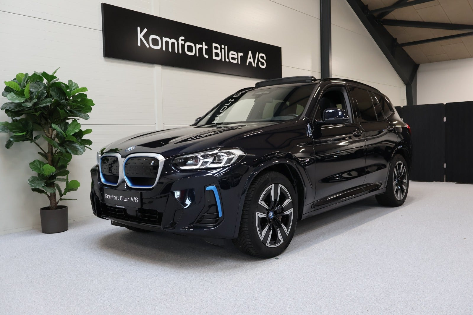 BMW iX3 Charged M-Sport