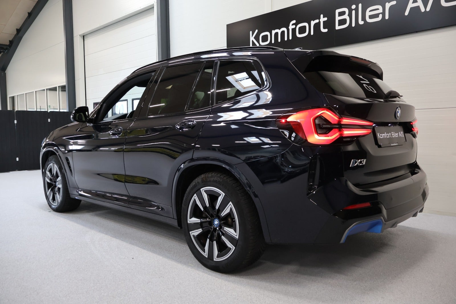 Sort BMW iX3 fra 2023