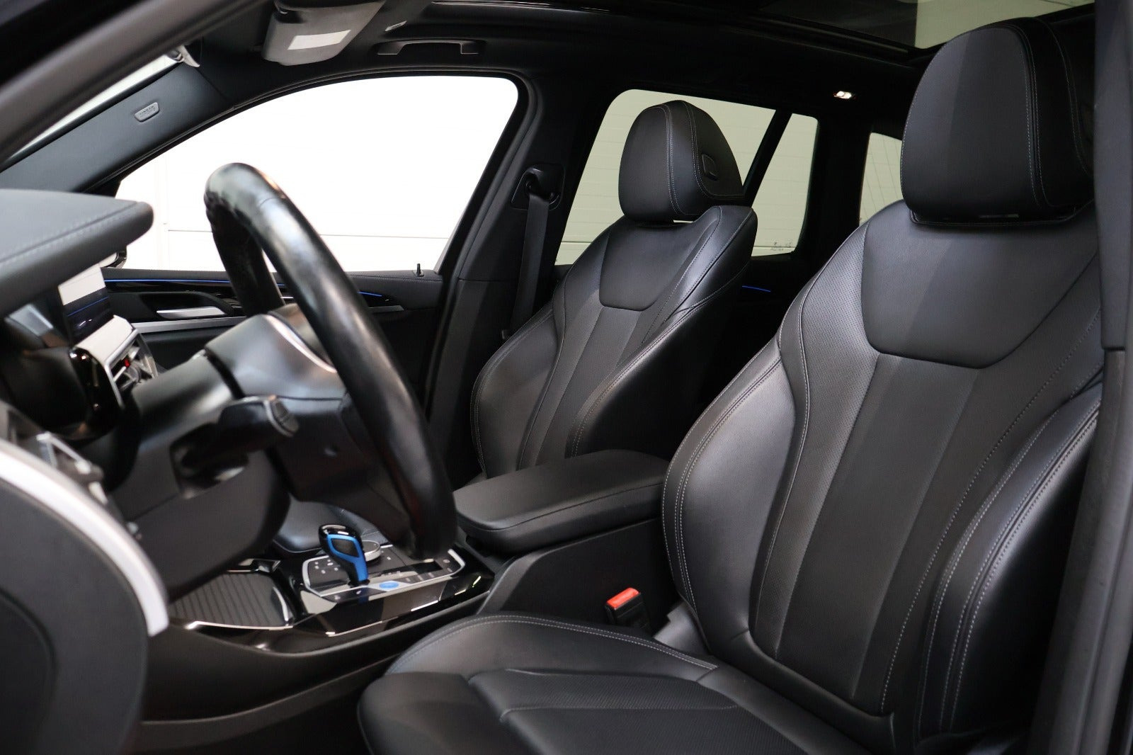 Sort BMW iX3 fra 2023
