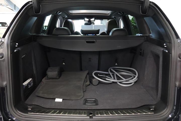 Sort BMW iX3 fra 2023