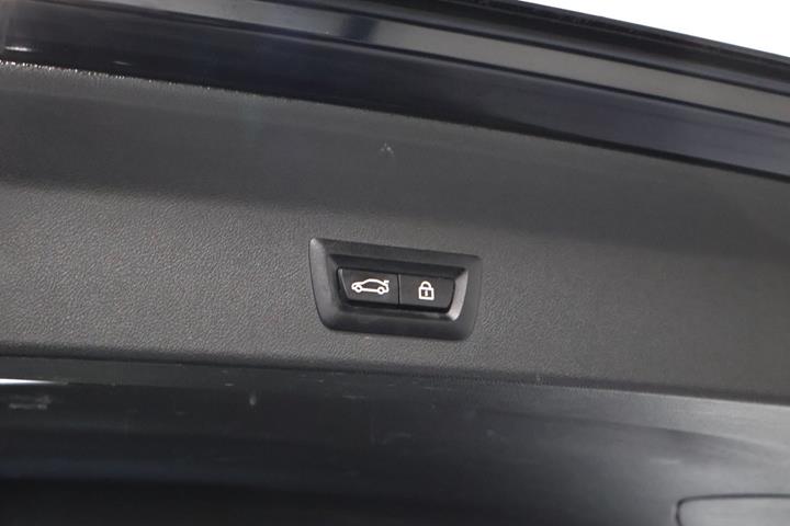 Sort BMW iX3 fra 2023