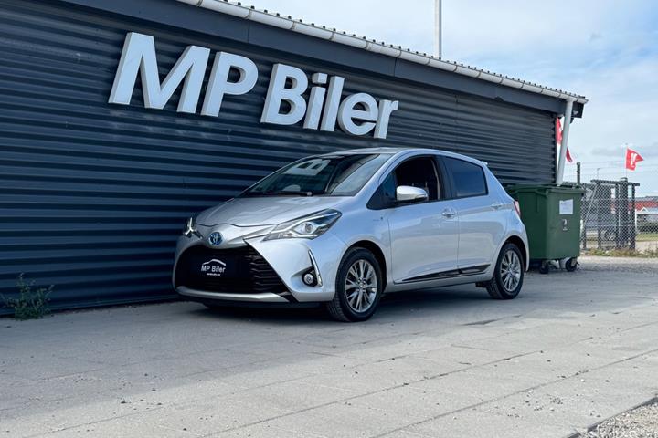 Grøn Toyota Yaris fra 2018
