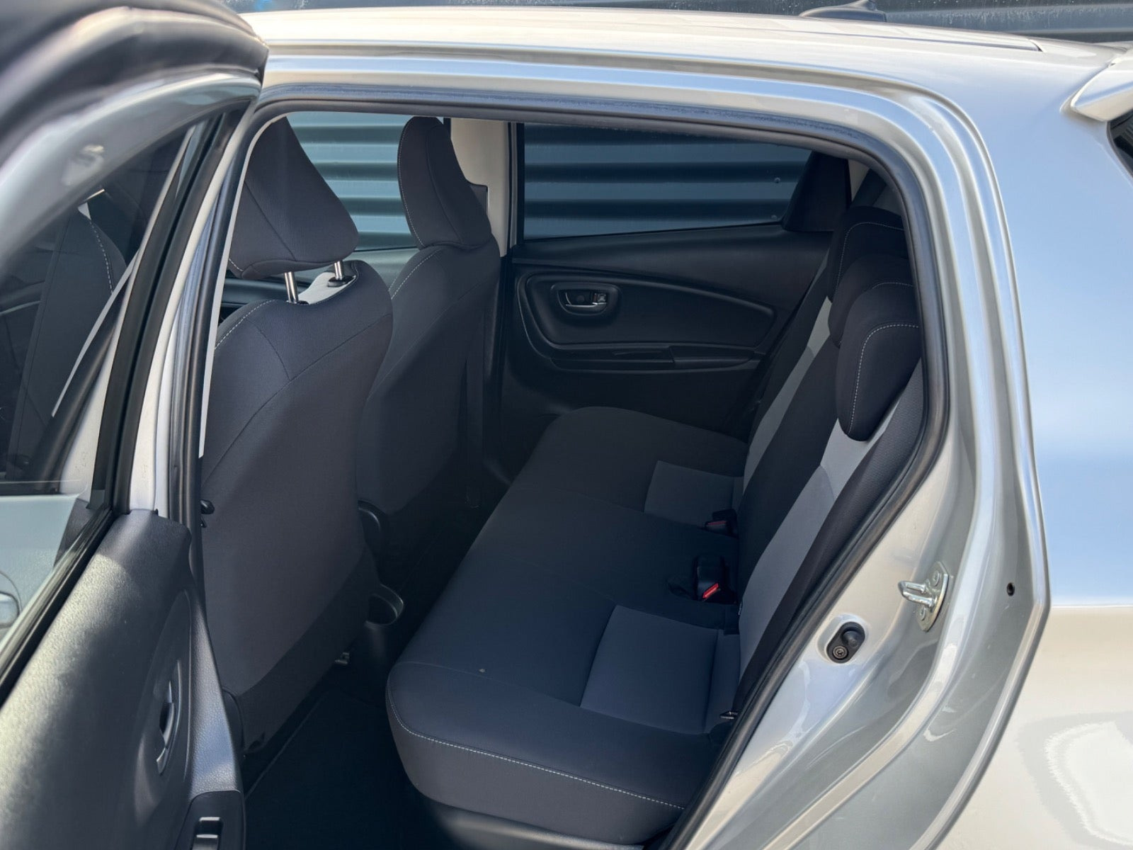 Grøn Toyota Yaris fra 2018