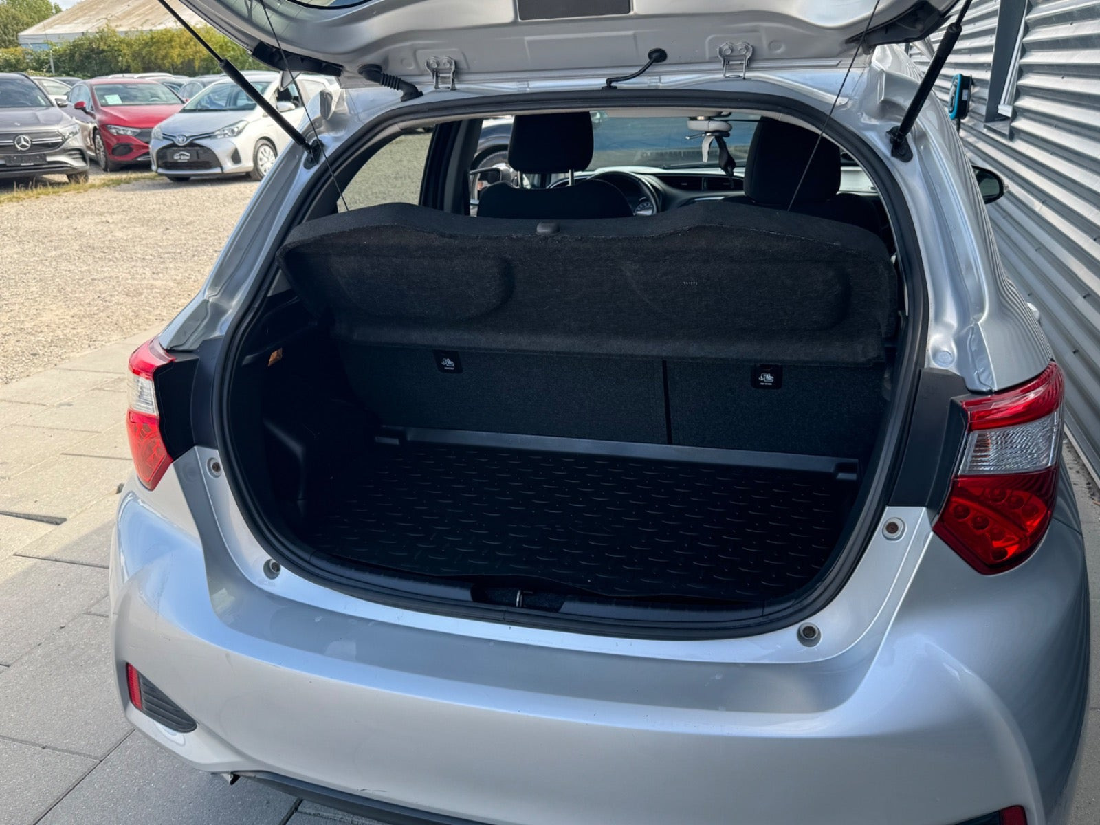 Grøn Toyota Yaris fra 2018