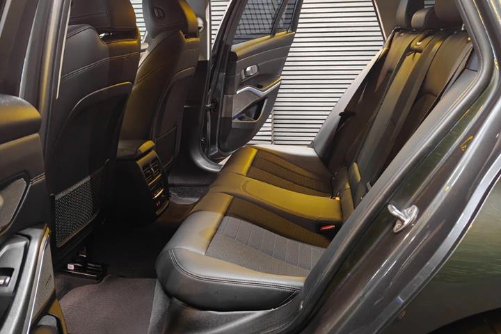 undefined BMW 320d fra 2020