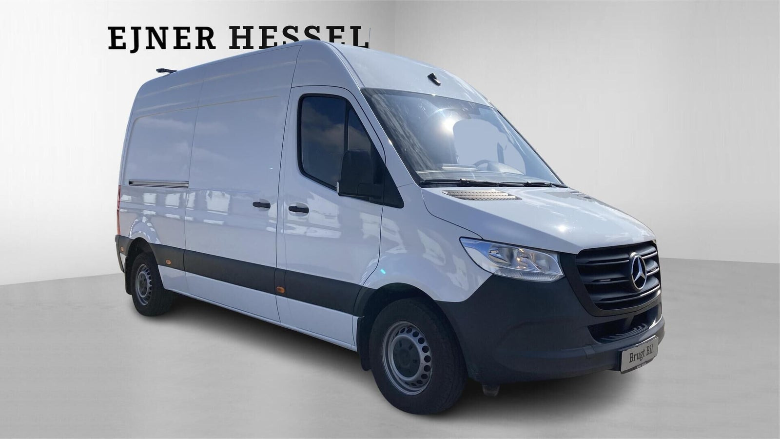 Hvid Mercedes Sprinter 215 fra 2022