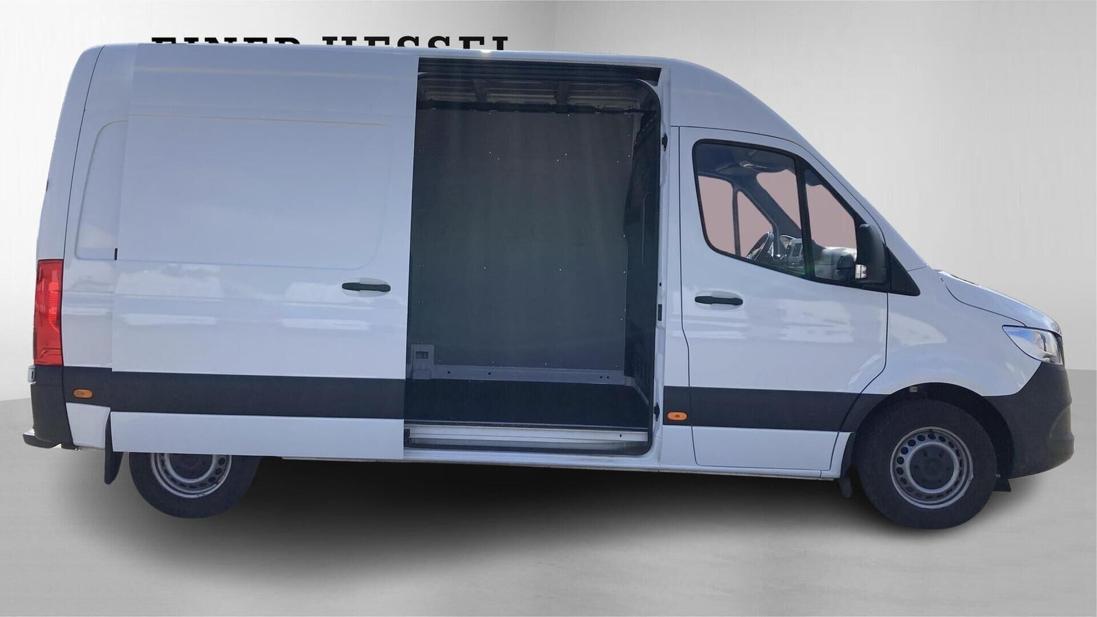 Hvid Mercedes Sprinter 215 fra 2022