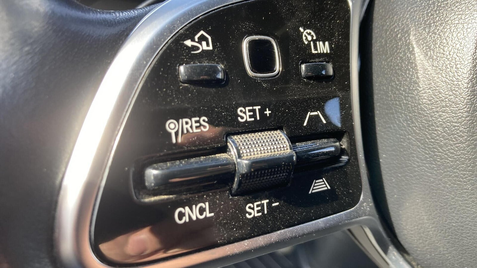 Hvid Mercedes Sprinter 215 fra 2022
