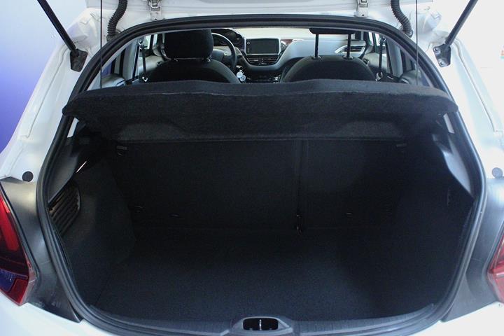 Hvid Peugeot 208 fra 2019