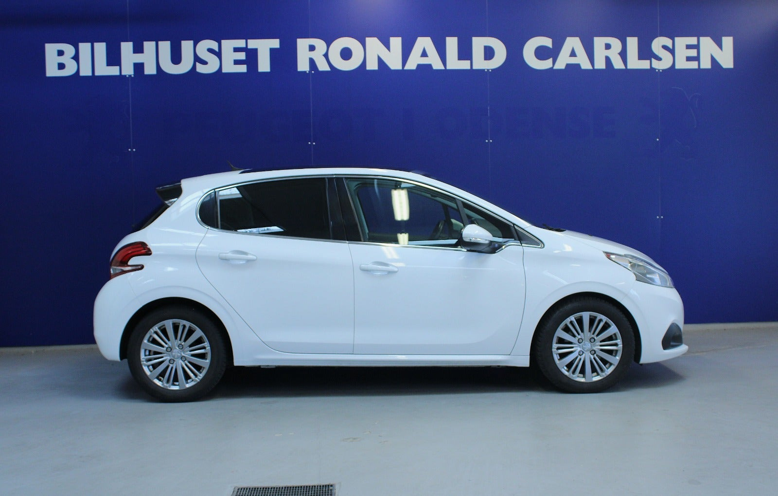 Hvid Peugeot 208 fra 2019