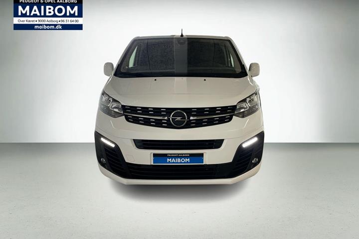 Hvid Opel Vivaro fra 2019
