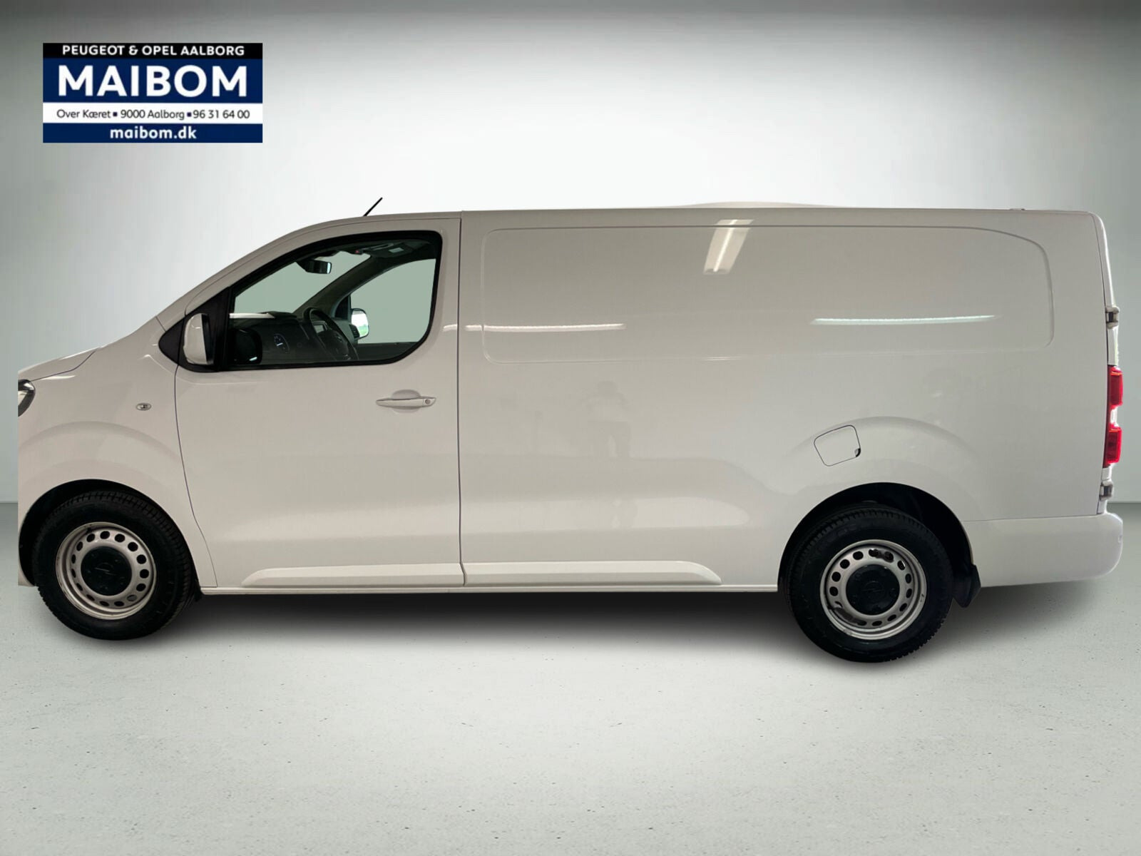 Hvid Opel Vivaro fra 2019