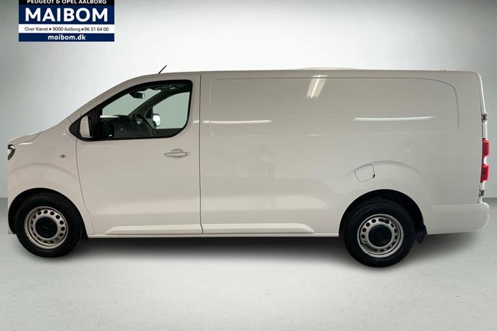Hvid Opel Vivaro fra 2019