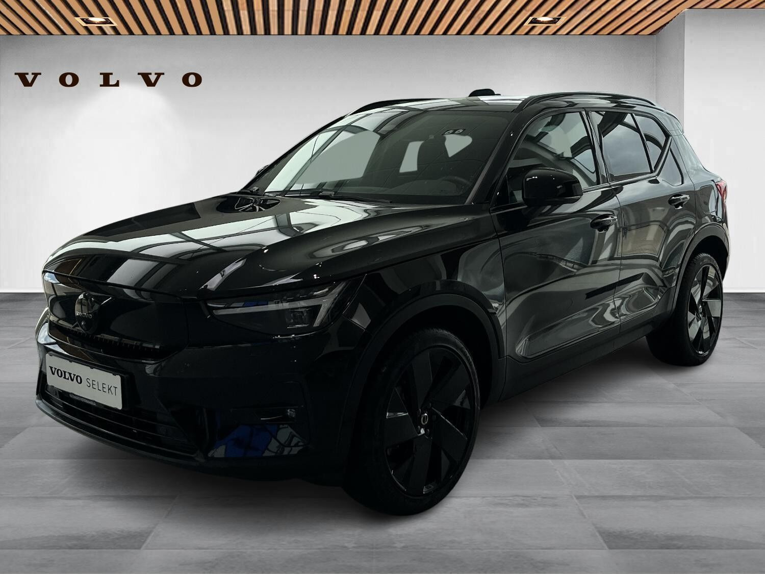 Volvo EX40 Extended Range Black Edition