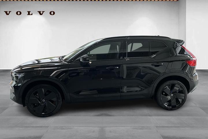 Sort Volvo EX40 fra 2026