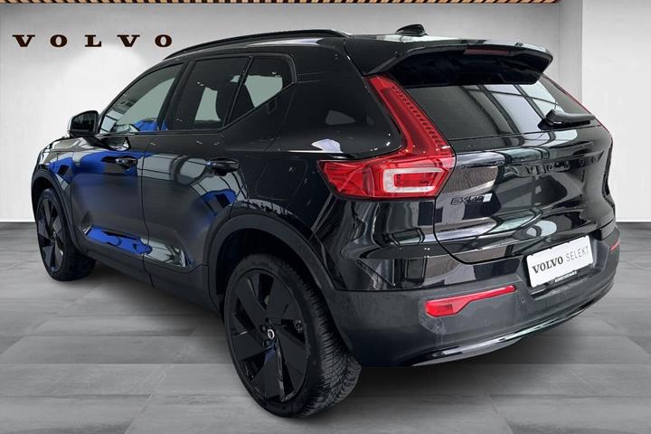 Sort Volvo EX40 fra 2026