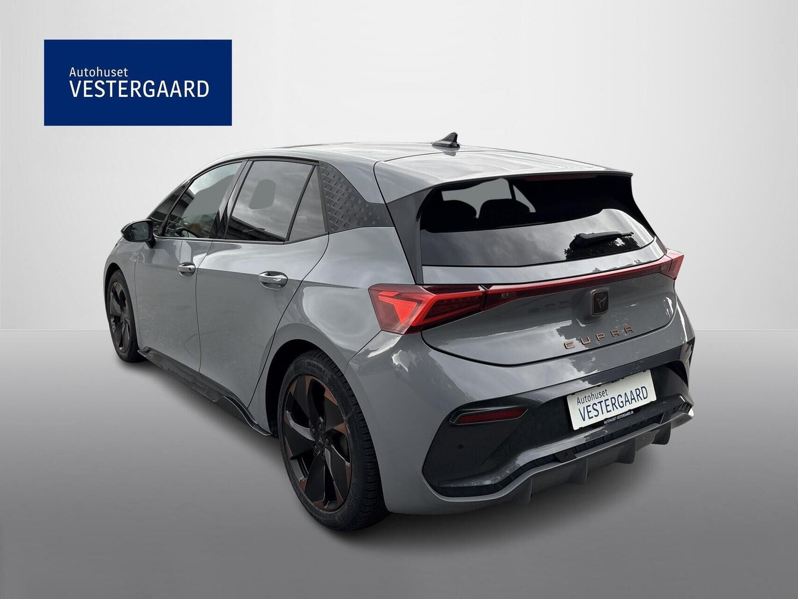 Grå Cupra Born fra 2024