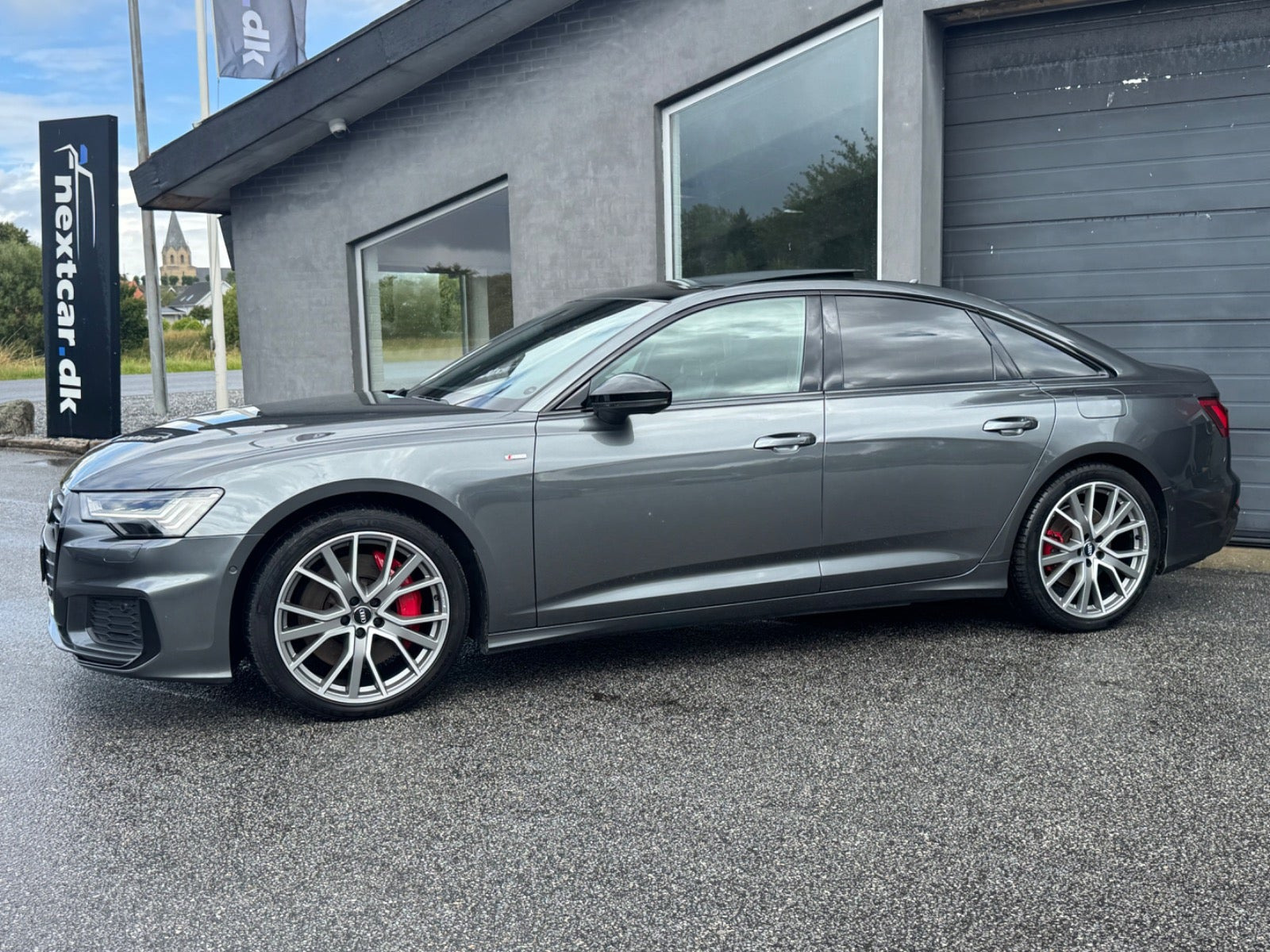 Grå Audi A6 fra 2020