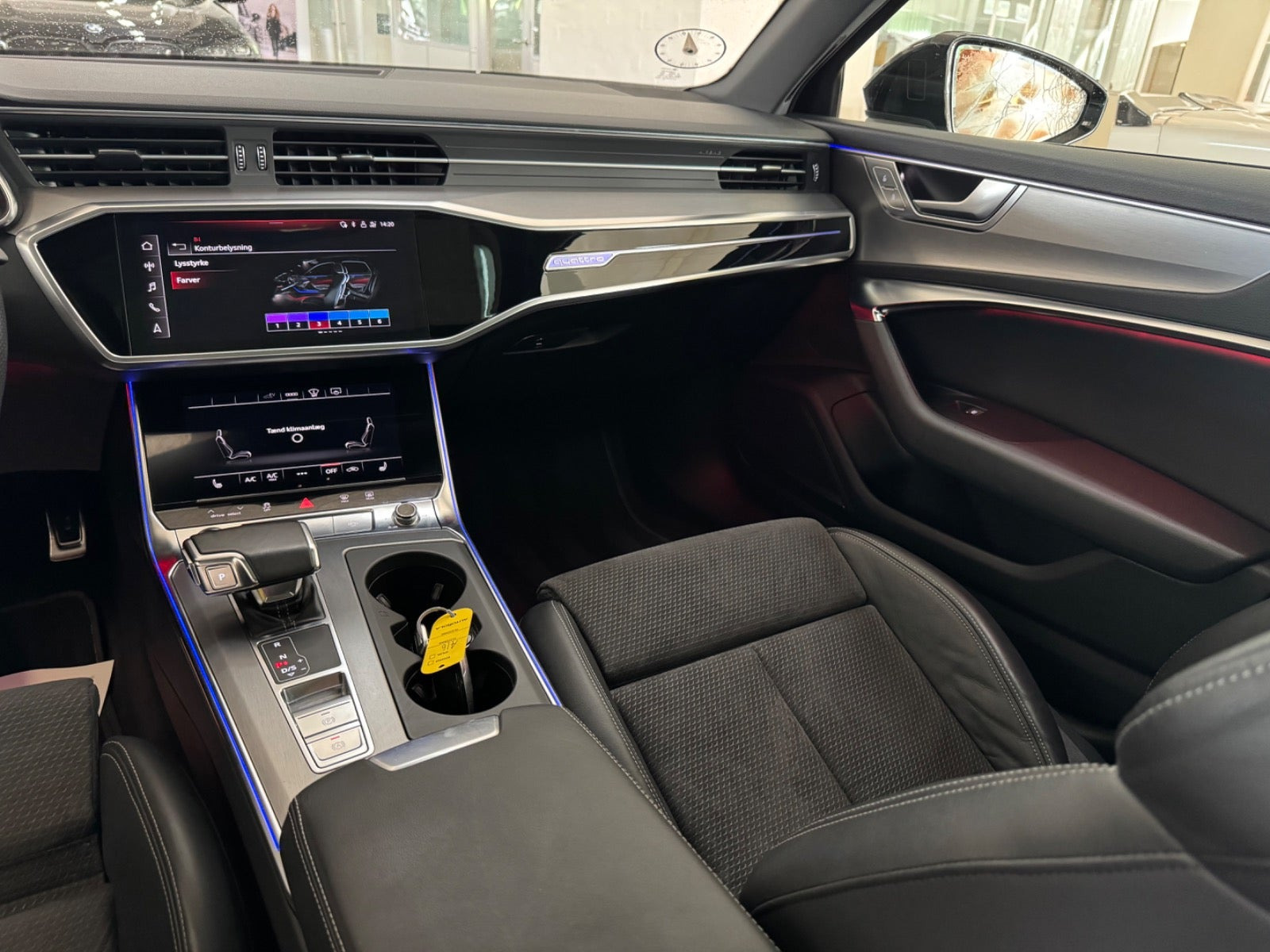 Grå Audi A6 fra 2020