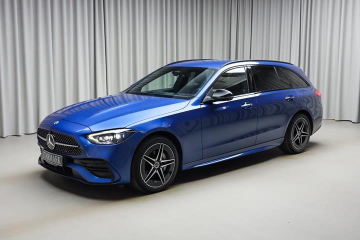 Blå Mercedes C300 e fra 2022