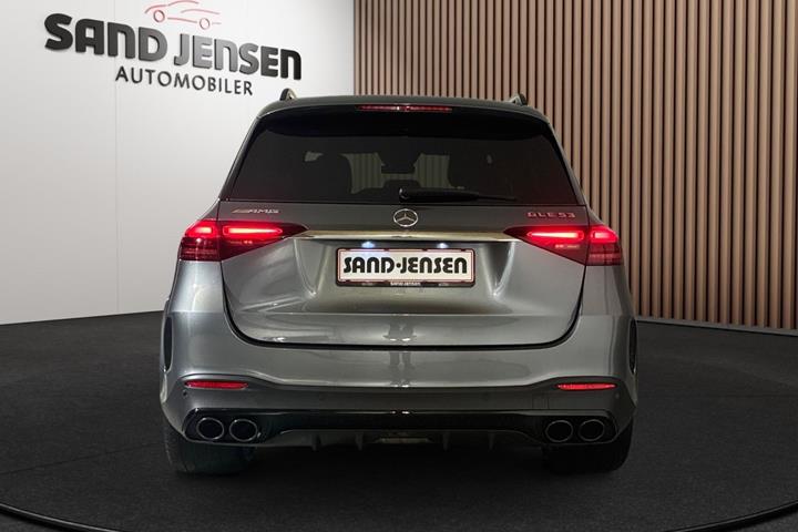 Grå Mercedes GLE53 fra 2025