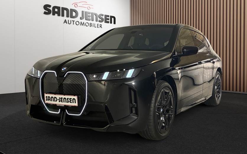 BMW iX xDrive45 M-Sport