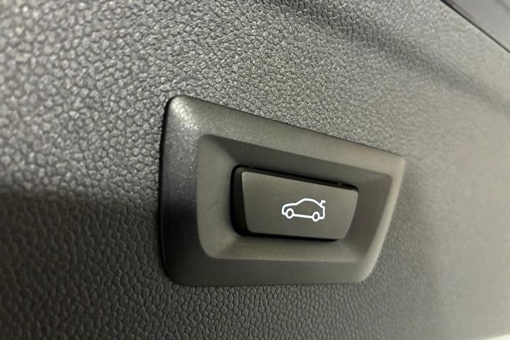 Sort BMW iX fra 2025