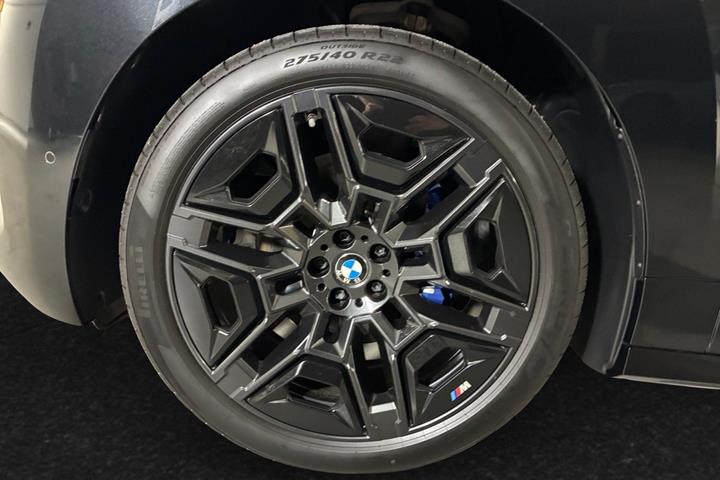 Sort BMW iX fra 2025