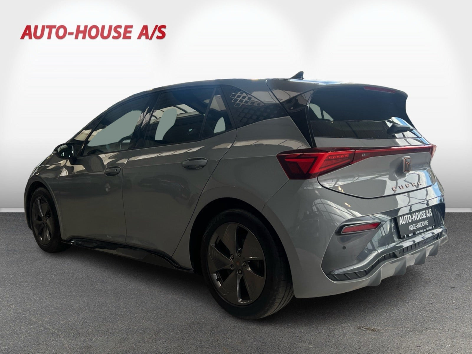 Grå Cupra Born fra 2024