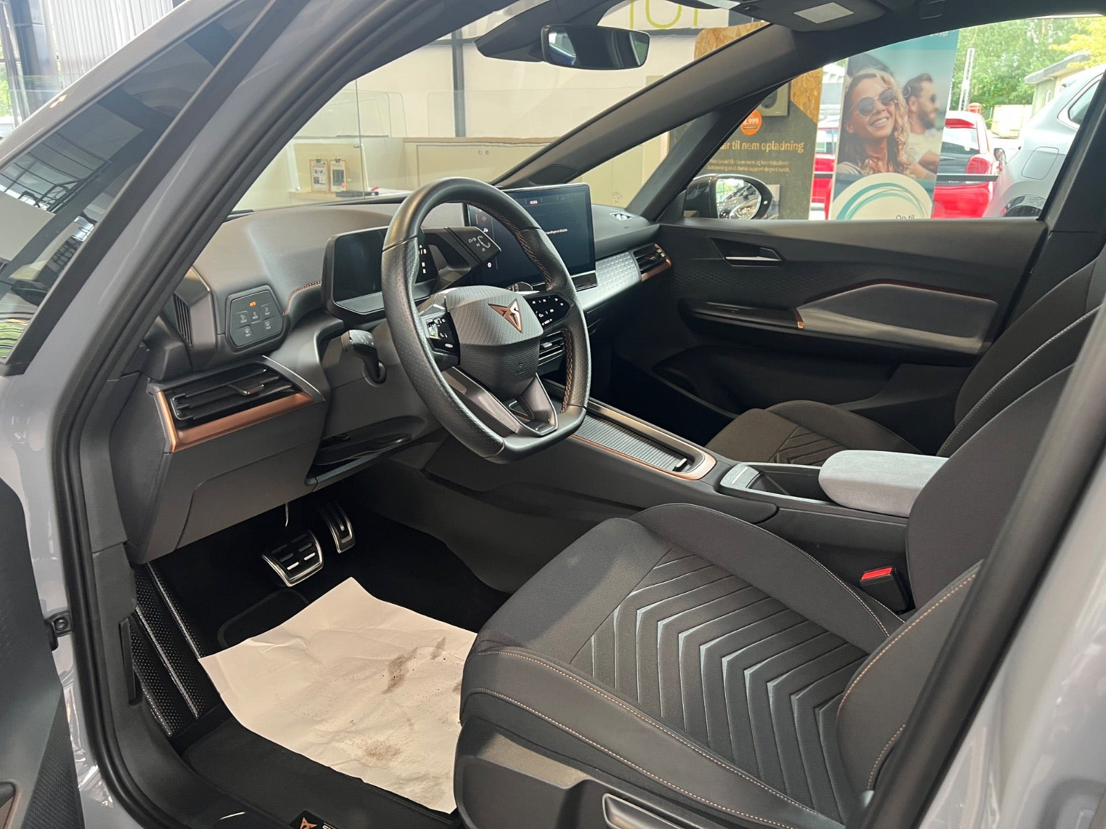Grå Cupra Born fra 2024