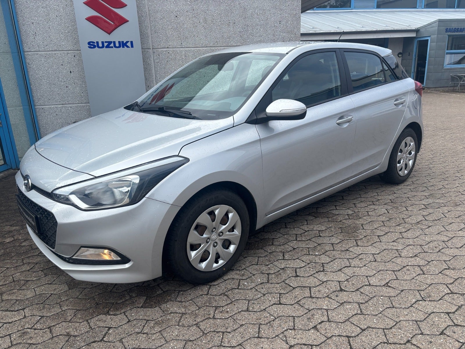 Sølv Hyundai i20 fra 2015