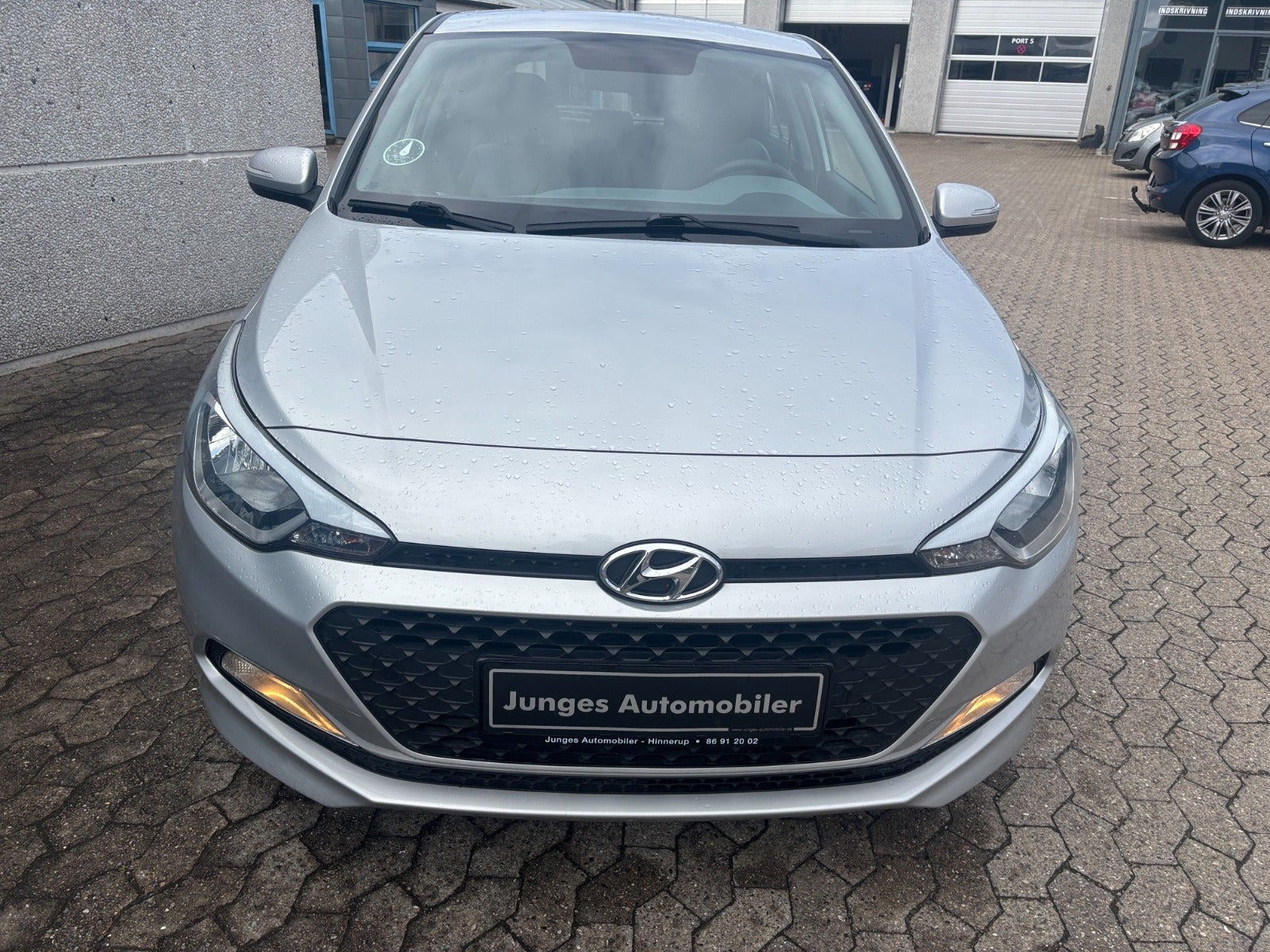 Sølv Hyundai i20 fra 2015