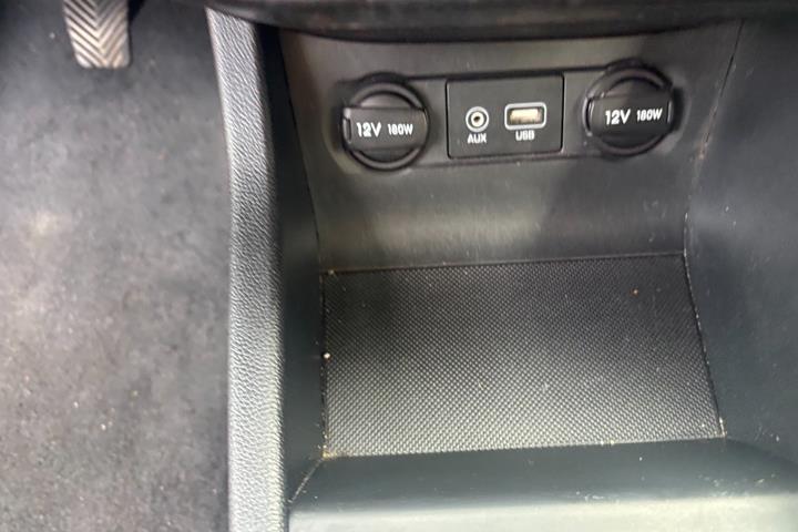Sølv Hyundai i20 fra 2015