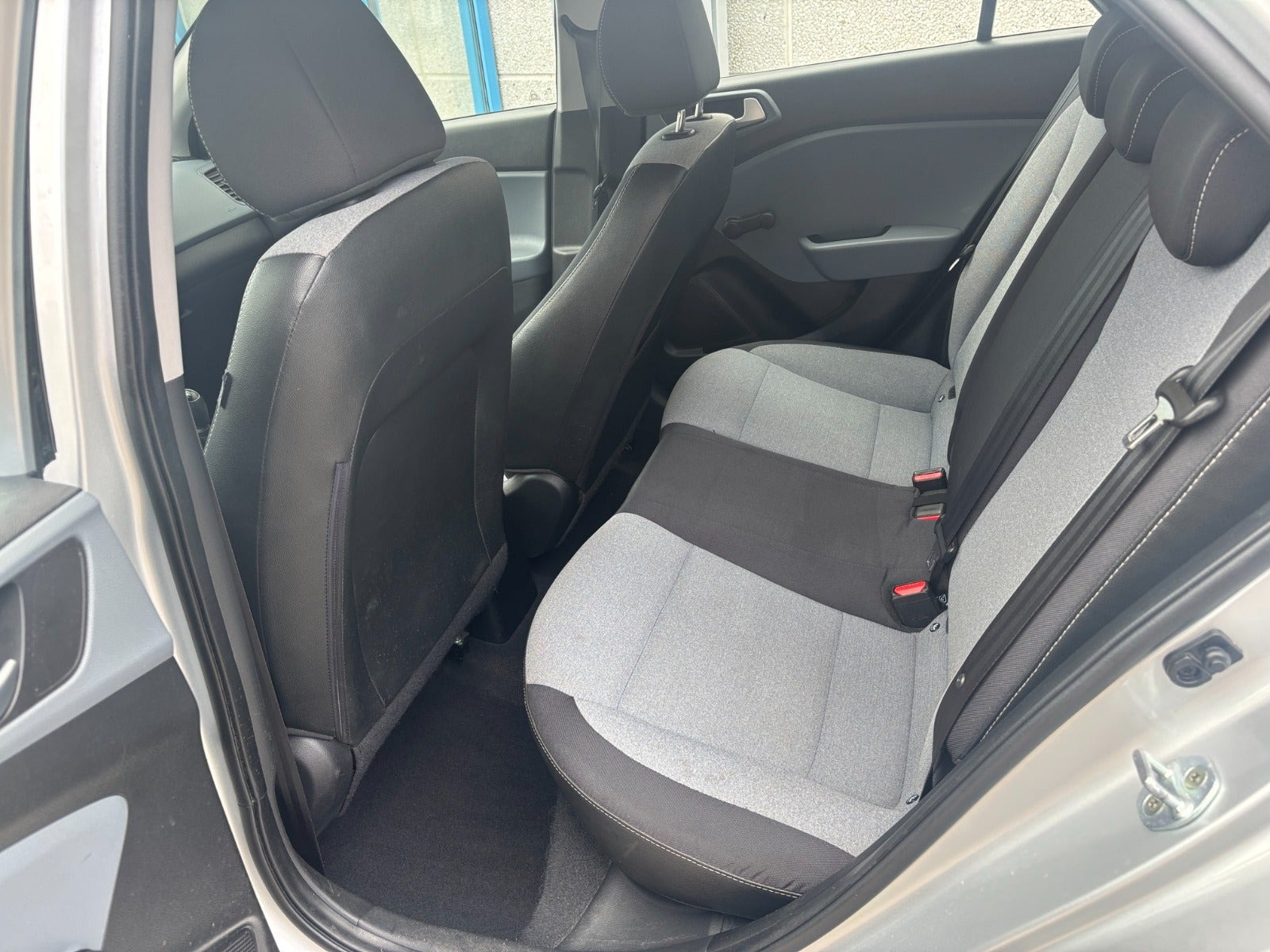 Sølv Hyundai i20 fra 2015