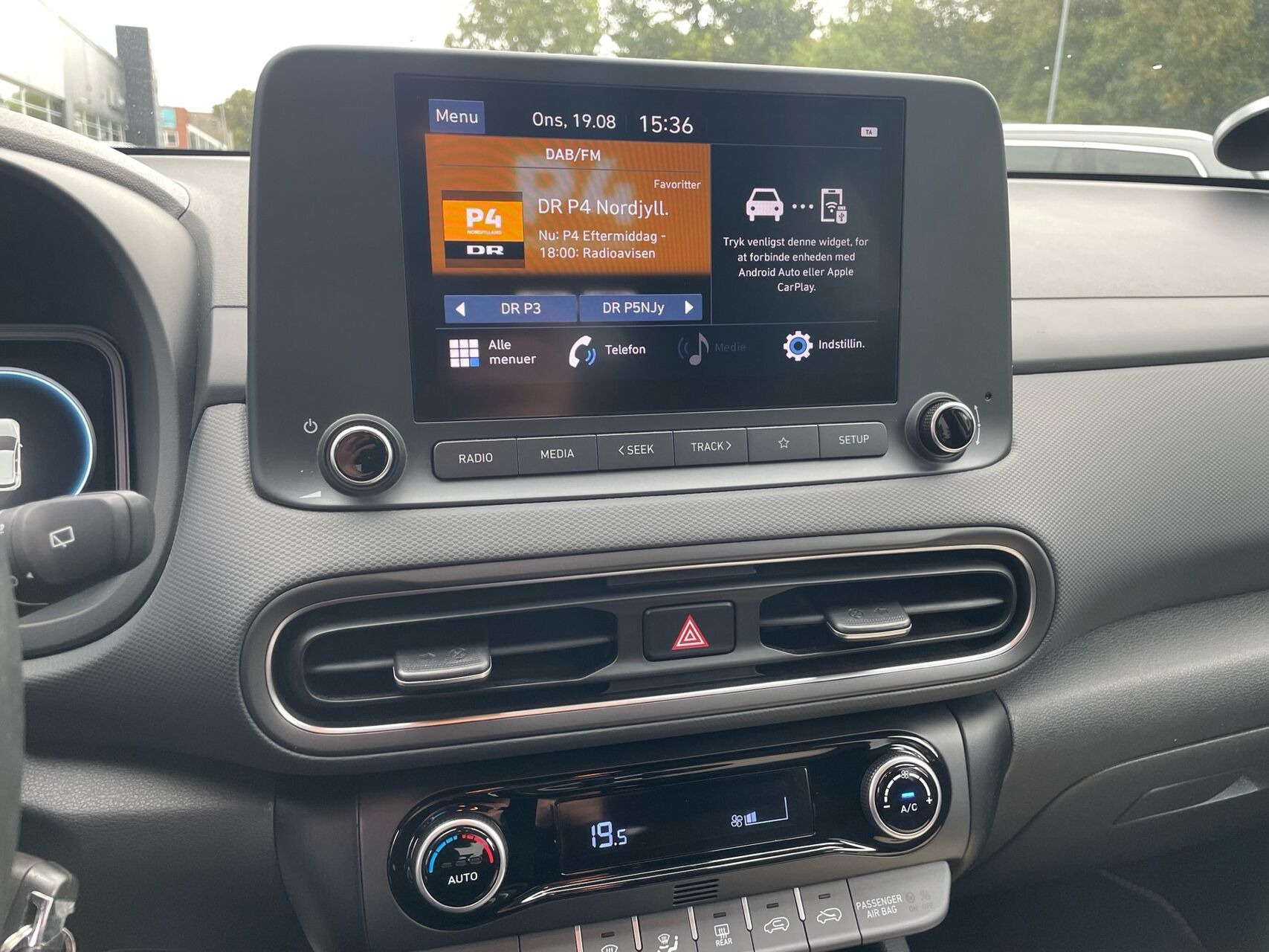 Hvid Hyundai Kona fra 2022
