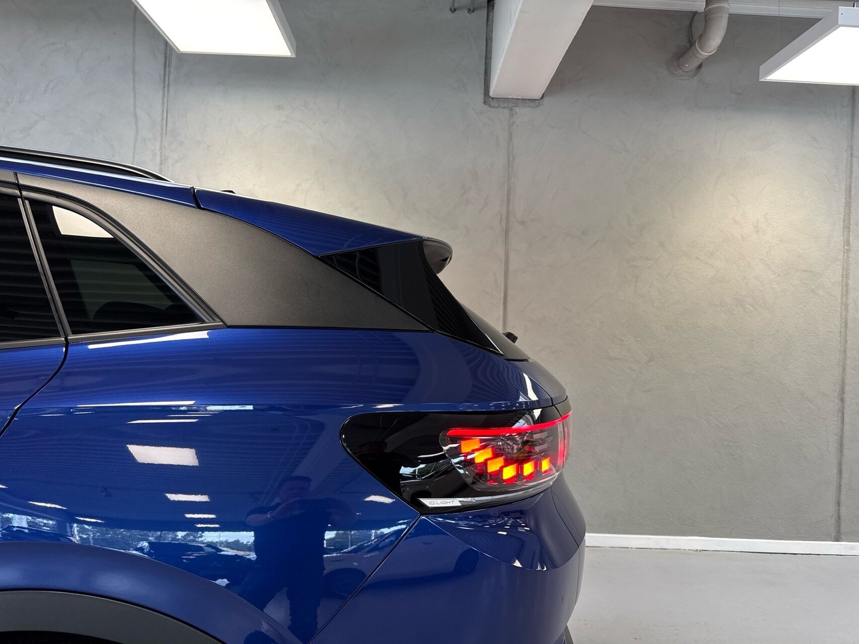 Blå VW ID.4 fra 2023