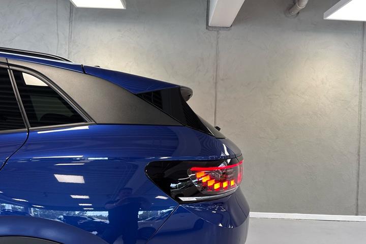 Blå VW ID.4 fra 2023